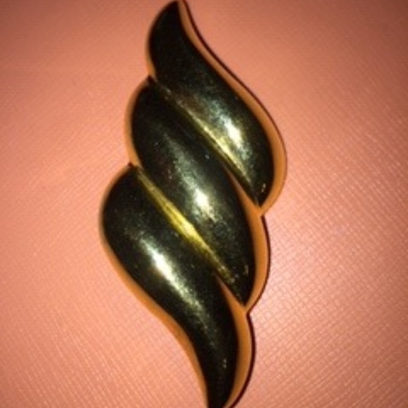 Signed Napier Pin Brooch Shiny Gold Tone - Picture 1 of 6